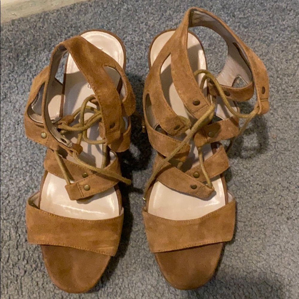 Hinge Wooden Strappy Heel